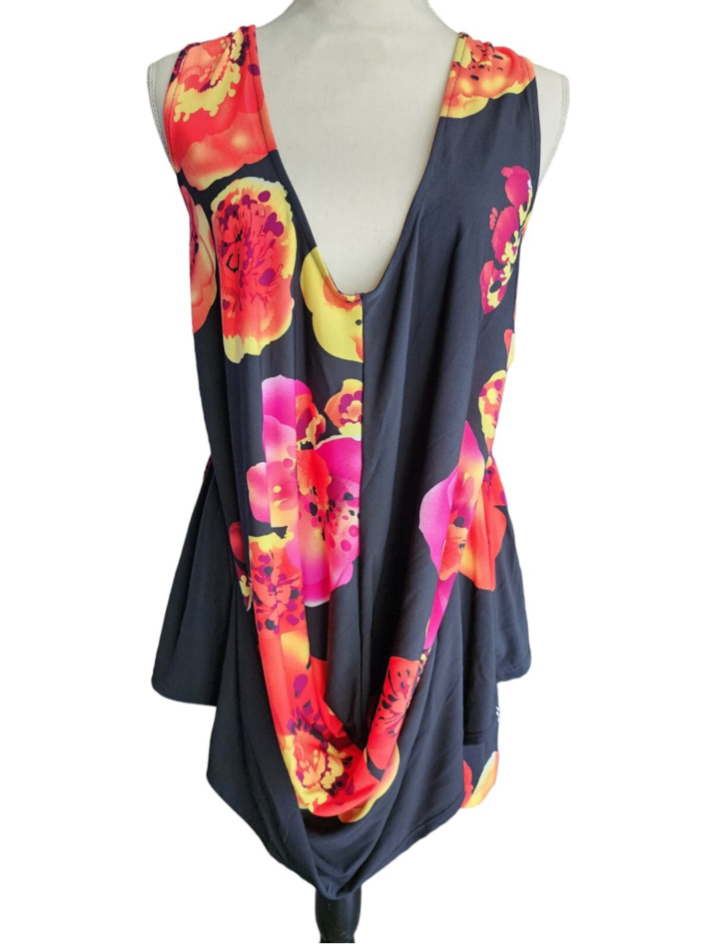 XOXO Black Floral Sleeveless Tank Top Size S Deep V-Neck Flowy Asymmetric Y2K